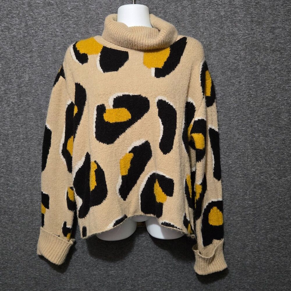 Anthropologie Moth Sweater Womens Medium Beige Georgia Leopard Turtleneck Cowl